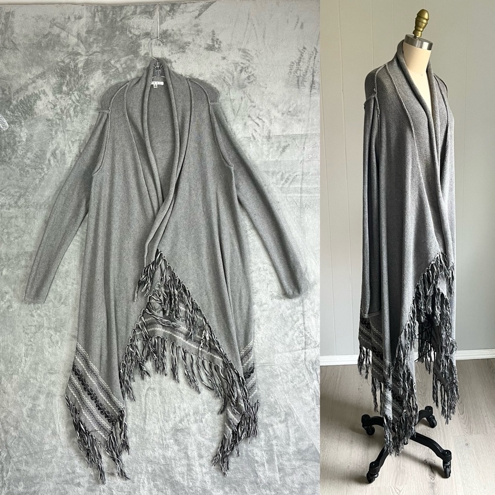 CAbi Prairie Wrap Open Front Cardigan Sweater Medium‎ Fringe Gray Duster Poncho